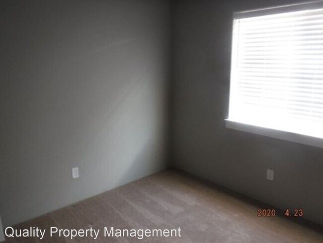 Building Photo - 529-529 Gray Ct