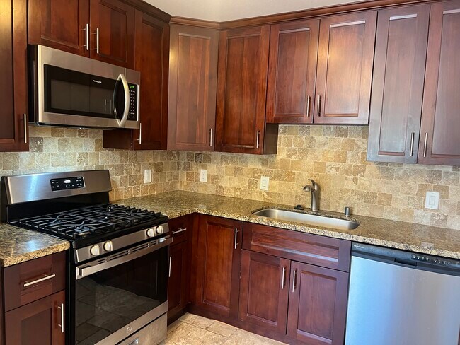 Foto del edificio - 1057 6th Ave