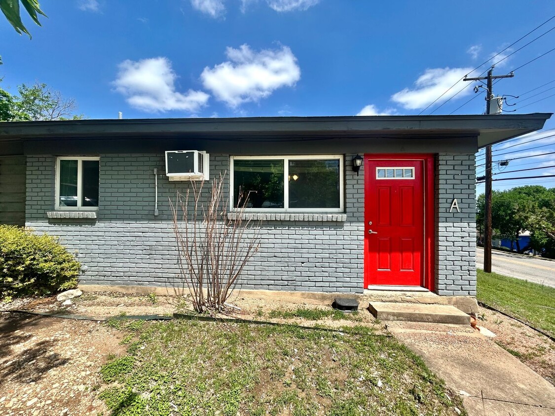 Foto principal - 1602 Parker Ln