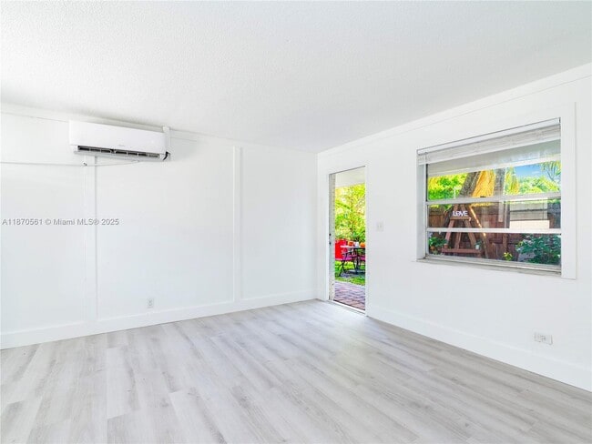 Foto del edificio - 2020 Miami Rd