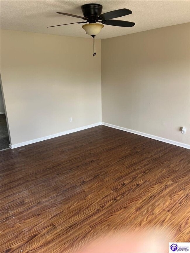 Building Photo - 1709 Cliff Ridge Ct