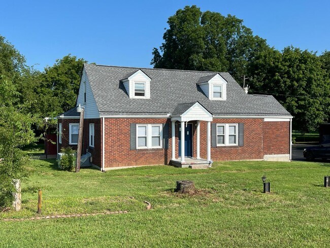Building Photo - Lascassas Pike