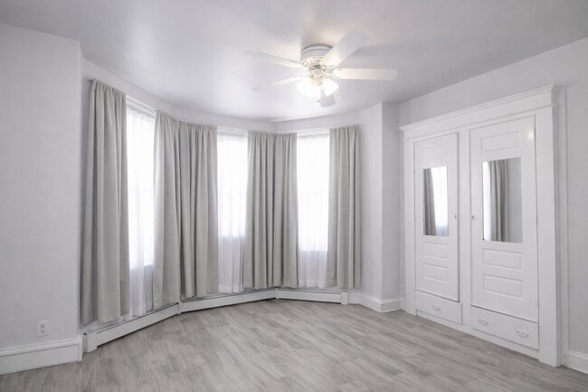 Building Photo - 1452 N Allison St