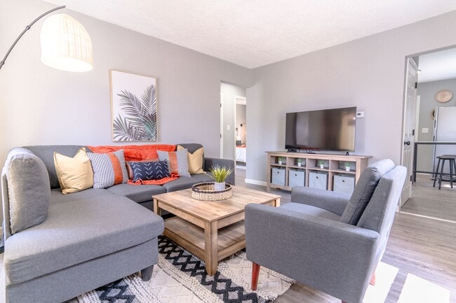 Foto del edificio - [STR] Fairgrounds Flat Located across Fairgrounds - Fully Furnished 2-Bedroom Home Near Downtown ...