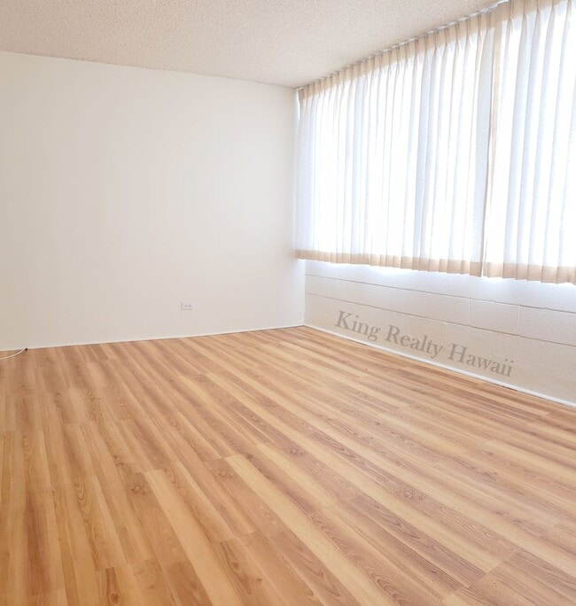 Foto del edificio - VERY CLEAN Studio / 1 bath w/full kitchen/...