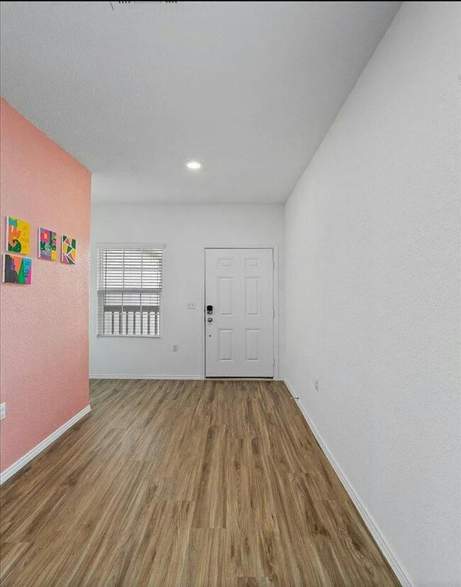 Foto del edificio - 14113 Lyndora Ln