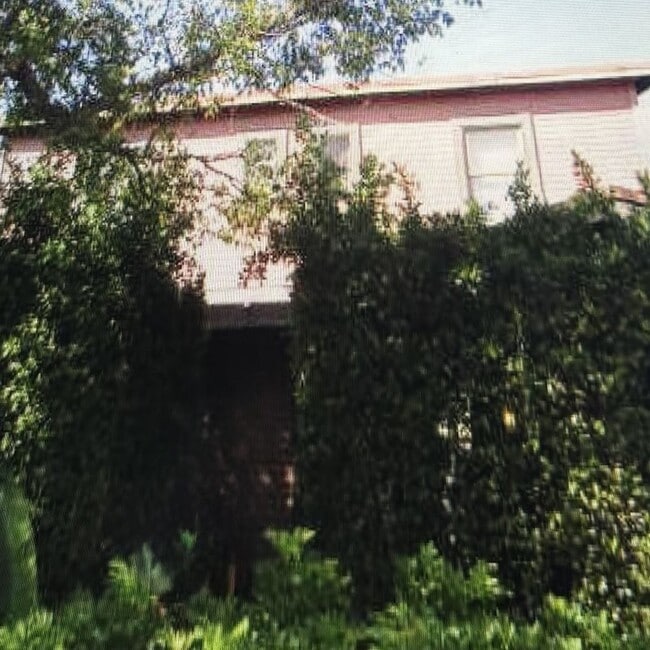 Building Photo - 1453 Mohawk St