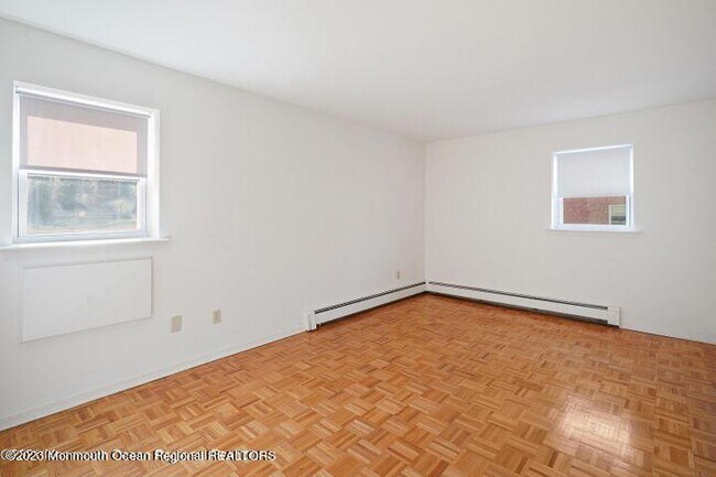 Foto del edificio - 151 Spring Lake Garden Ct