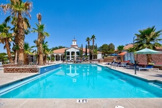 Building Photo - The Retreat at Mesa Hills