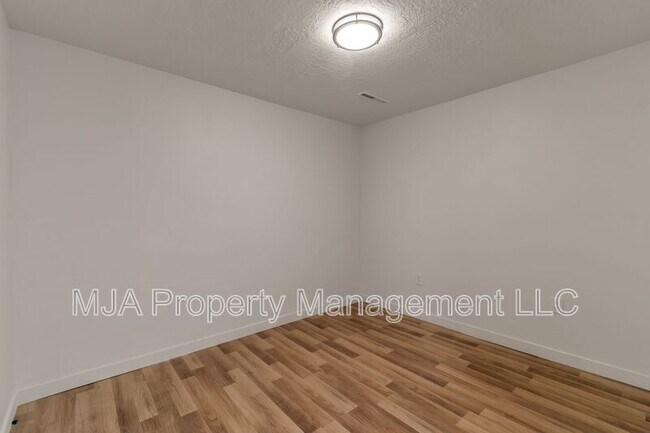 Foto del edificio - 2638 -2642 South 800 East