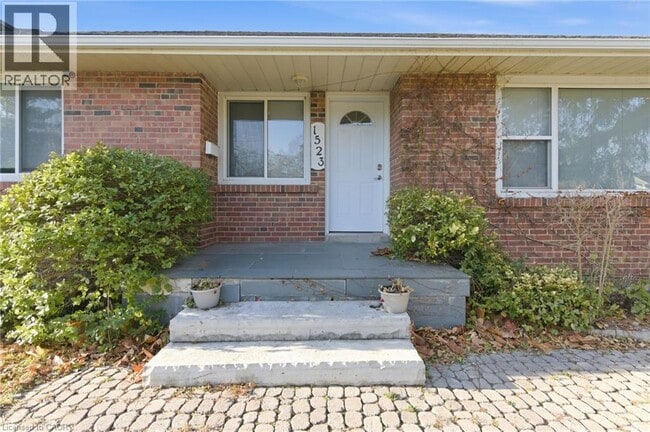 Building Photo - 1523 Constance Dr