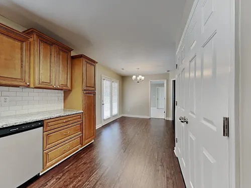 Foto del edificio - 1518 Hawkcrest Ln