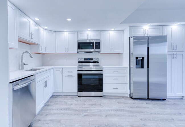 Building Photo - 755 Dotterel Rd