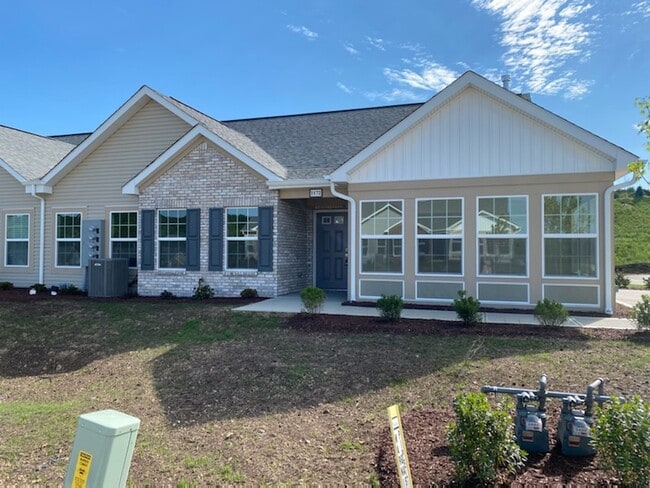 Building Photo - 1172 Sandy Rdg Dr