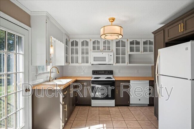 Foto del edificio - 209 Hampton Rd