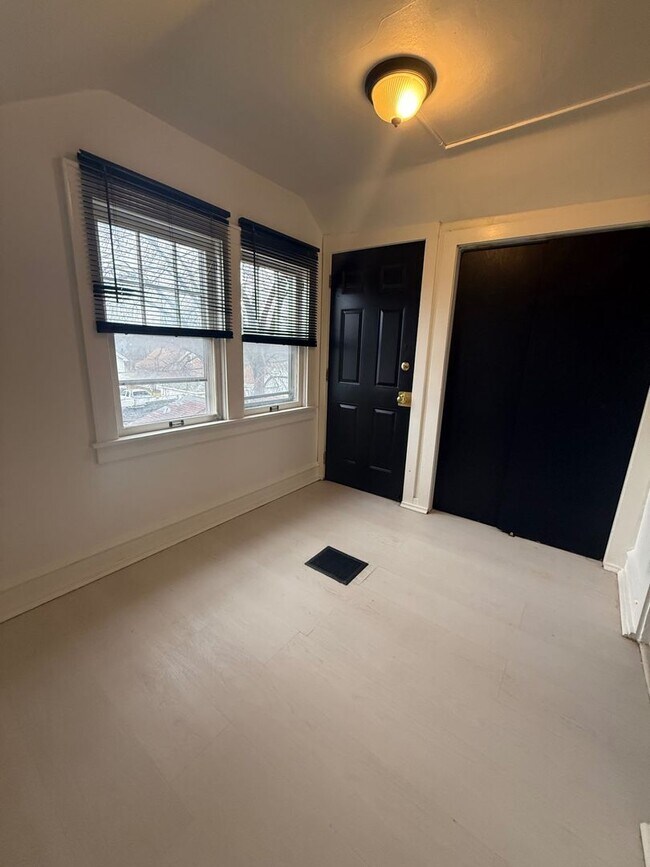 Foto del edificio - 5116 N 32nd St