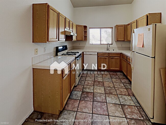 Foto del edificio - 2001 Turquoise Ridge St
