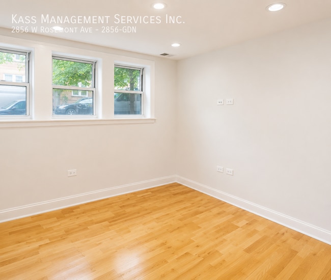 Building Photo - 2856 W Rosemont Ave