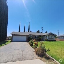 Building Photo - 707 N Conlon Ave