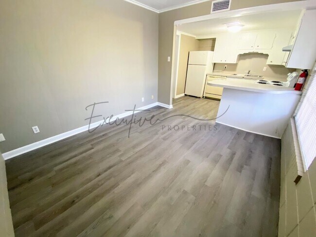 Foto del edificio - 1BR Apartment – $850 w/ ALL Utilities Paid!