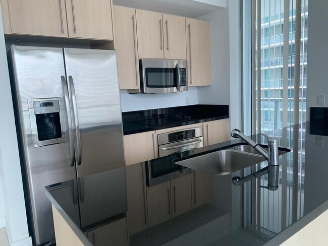 Foto del edificio - 79 SW 12th St