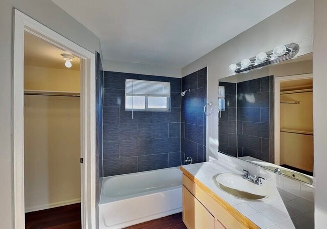 Photo - 11029 Benton St House