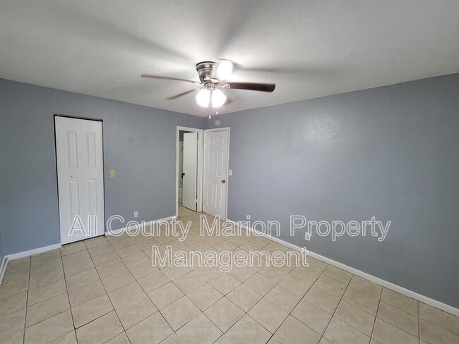Building Photo - 2765 NE 48th Ct