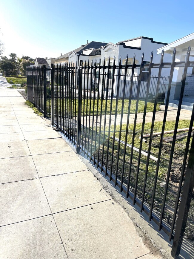 Foto del edificio - 1431 W 53rd St