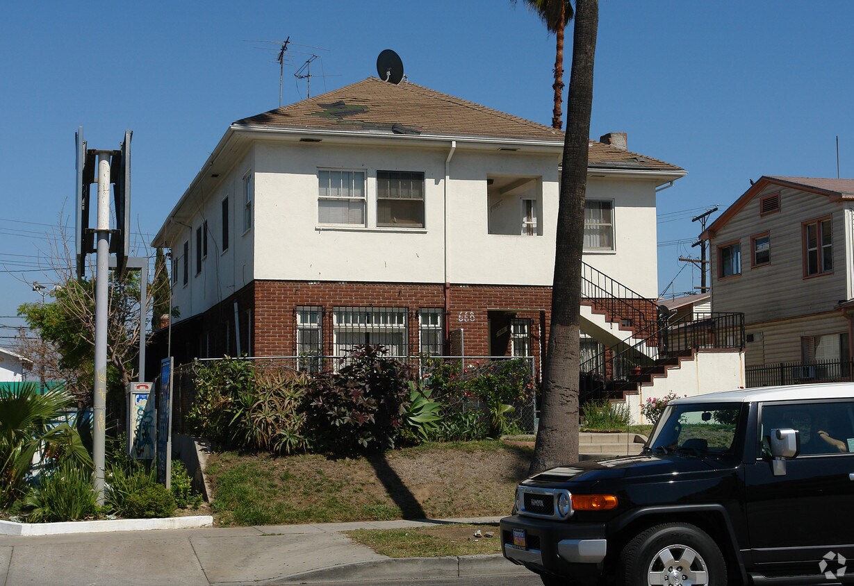 Foto del edificio - 668 N Normandie Ave