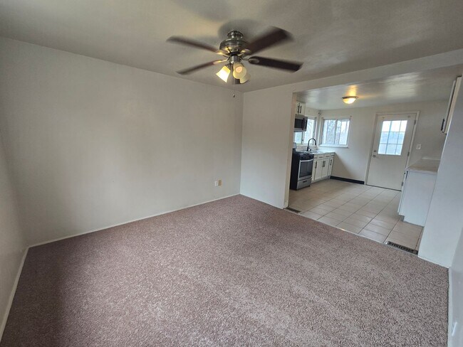 Building Photo - 3 Bedroom 2 Bathroom House - Penn Hills School District - AVAILABLE NOW