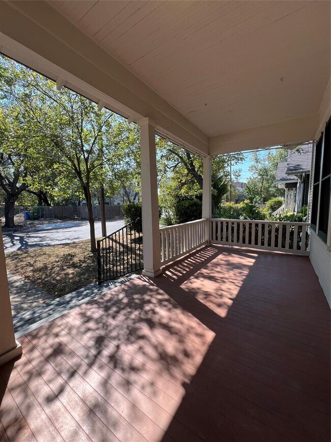 Foto del edificio - 3708 Harmon Ave