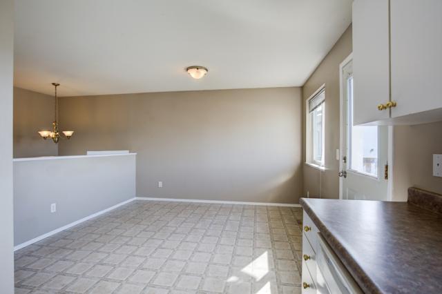 Building Photo - 3 bedroom in Grande Prairie AB T8X-1R3