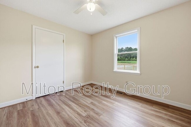 Building Photo - 763 Tingen Rd