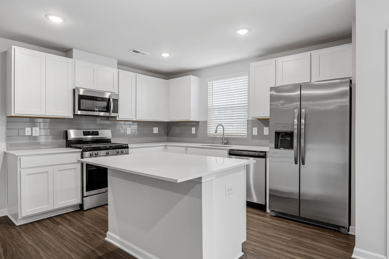 Foto principal - 3024 Whispering Willows Ct