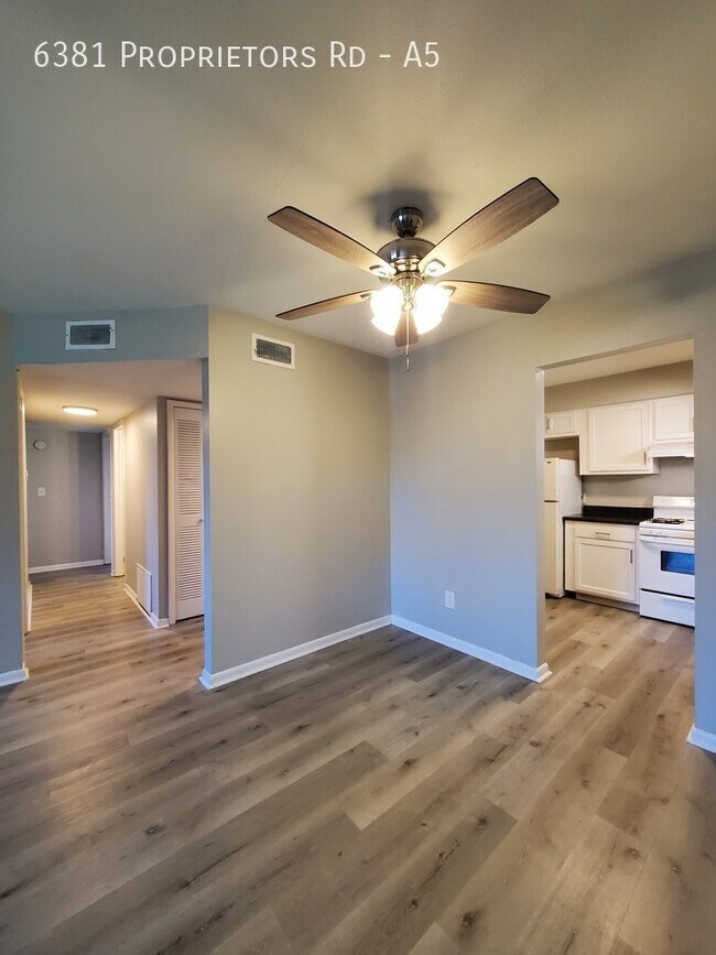 Building Photo - 3 Bedroom 2 Bath Apartment in Worthington
