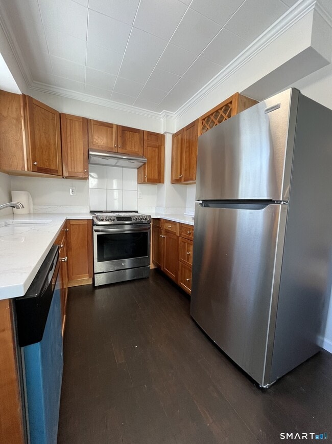 Building Photo - 54 McMullen Ave