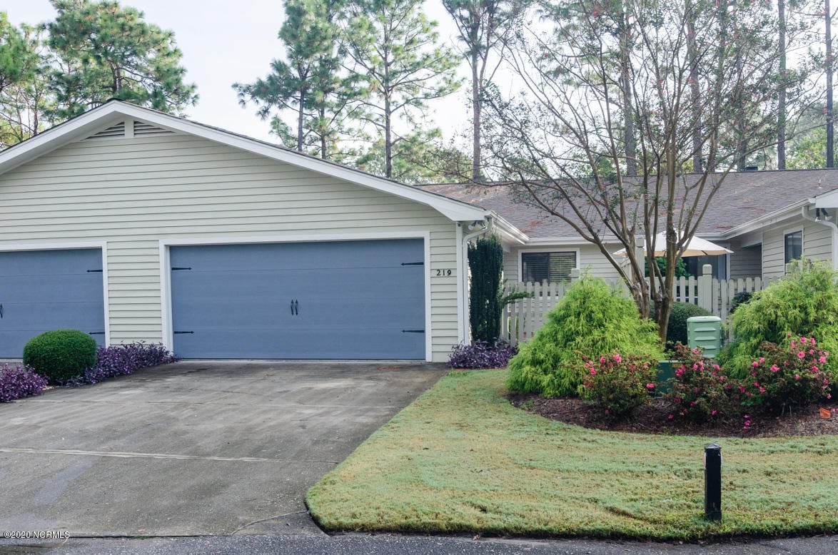 Primary Photo - 219 Inland Greens Cir
