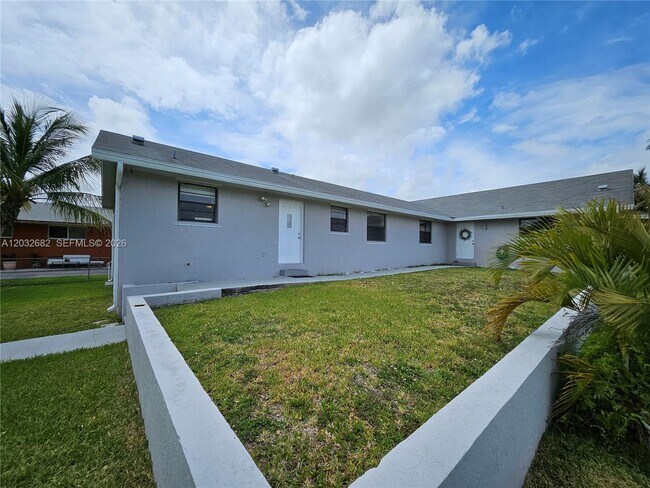 Foto del edificio - 4149 SW 52nd St