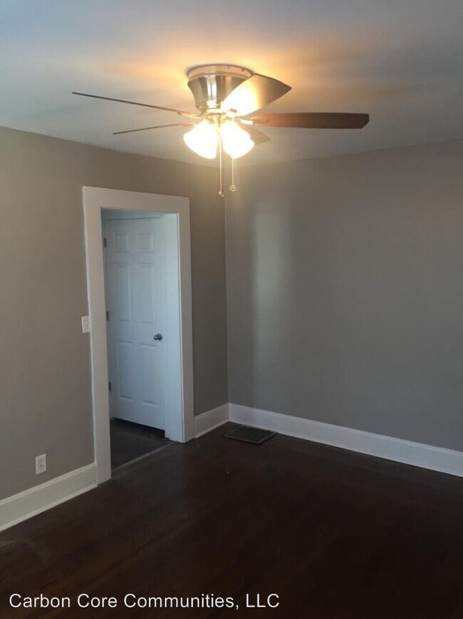 Building Photo - 1 br, 1 bath Apartment - 2110 Drex Ave.
