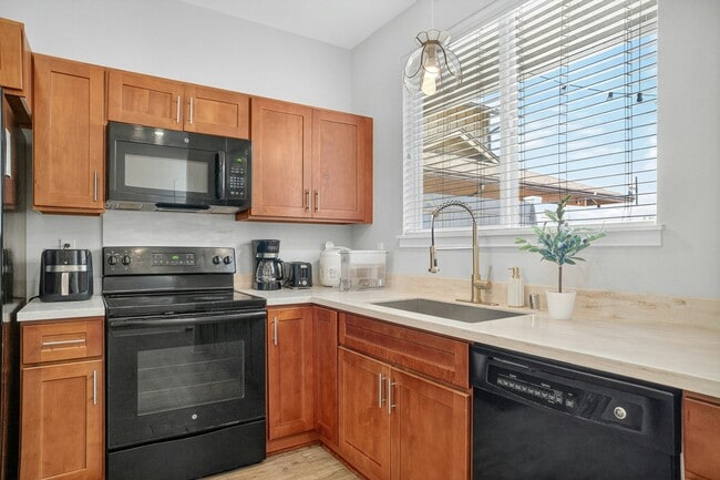 Building Photo - 724 Kakala St