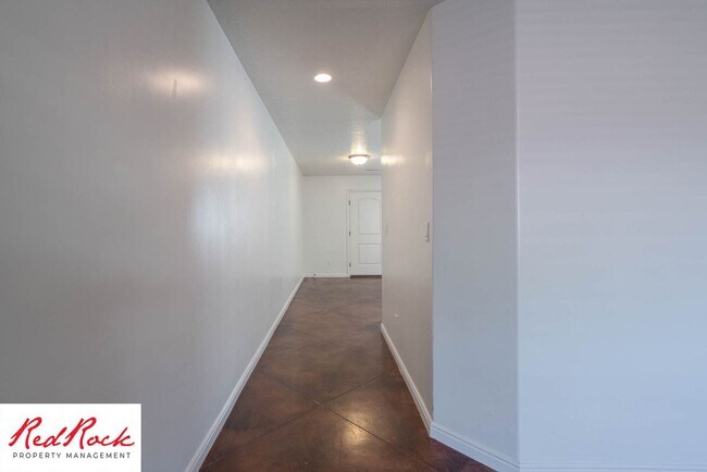 Building Photo - $300 Move in Special! 3 Bedroom Townhome with Internet Included!