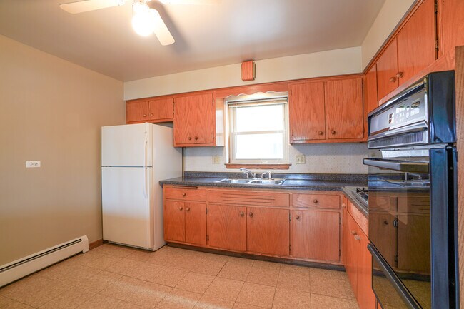 Foto del edificio - 7560 Waukegan Rd