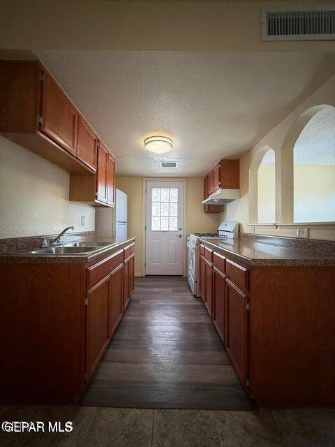 Foto del edificio - 3633 Waterspring Way