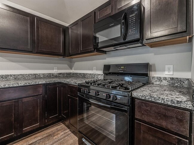 Building Photo - 1125 S Appaloosa Ln
