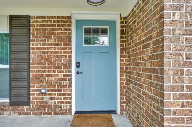 Foto del edificio - 302 Manden Rd