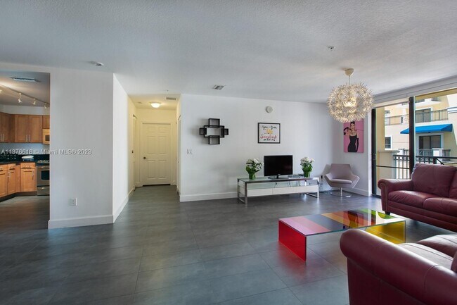 Foto del edificio - 8390 SW 72nd Ave