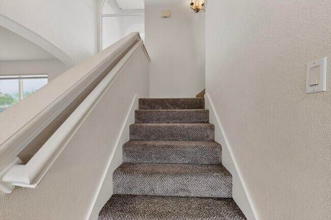 Building Photo - 8155 Ventana Azul Ave NW