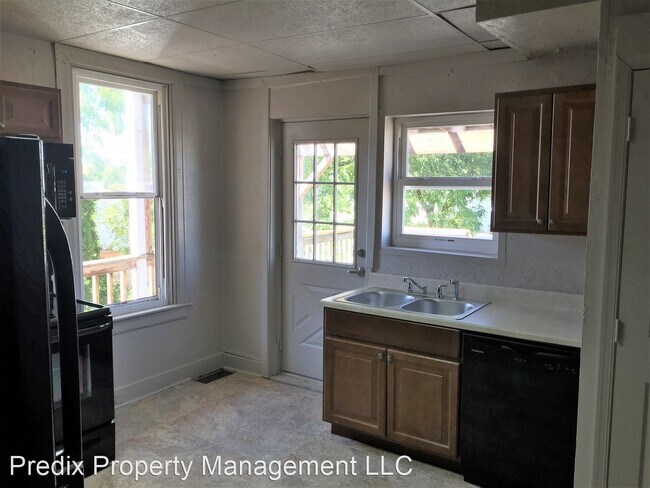 Building Photo - 1307 W Market St