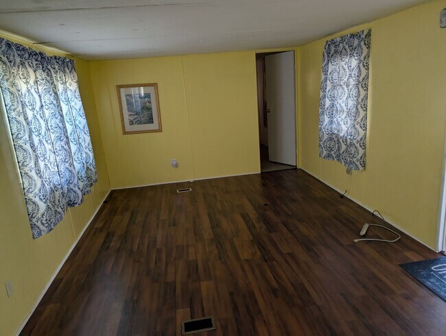 Foto del edificio - 3 Bedroom 2 Bath manufactured home located...
