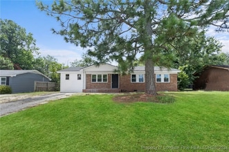 Building Photo - 415 Palmerland Dr